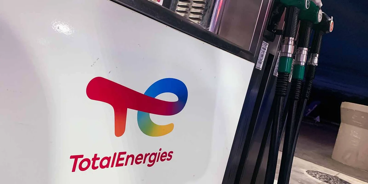 Frankräich: Lecornu wëll Energiekonzerner dozou brénge Spritpräisser ze plafonéieren  | © picture alliance / NurPhoto | Jakub Porzycki
