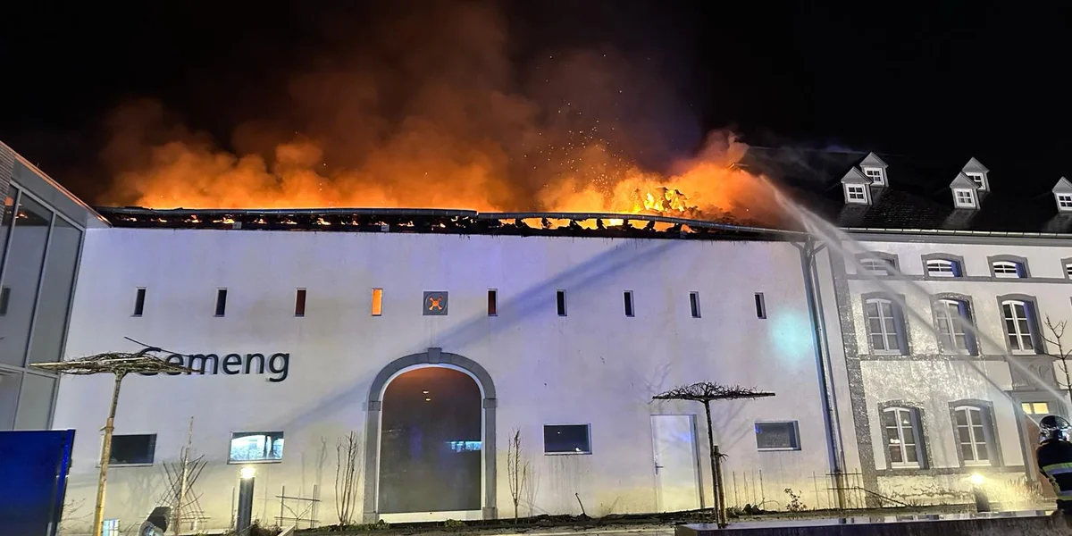 No Groussbrand am Jonglënster Gemengenhaus: Projet fir Ëremopbau gouf eestëmmeg ugeholl | © Ben Ries