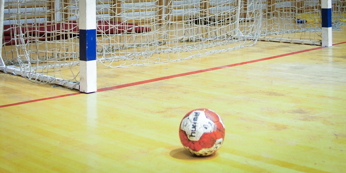 Käerjeng gewënnt mat 25:23 géint Déifferdeng d'Finall vum Fraen-Handball | © Marino Bobetic / Unsplash