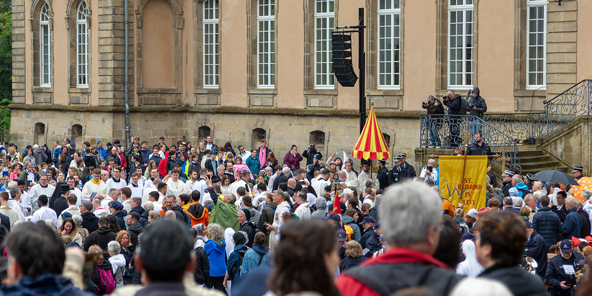 D’Iechternacher Sprangprëssessioun