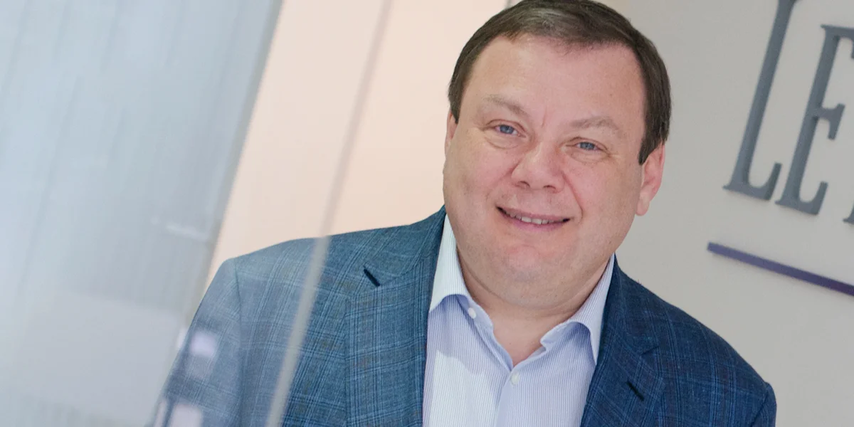 Veto-Menace: Slowakei setzt sech fir russeschen Oligarch Mikhail Fridman an | © LetterOne Group