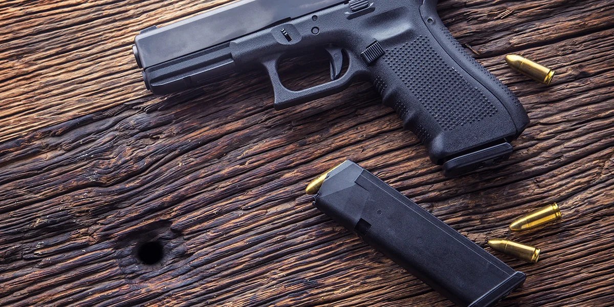 Mann huet  an der Äifel Schëss ofginn an eng Polizistin blesséiert | © weyo/Adobe Stock