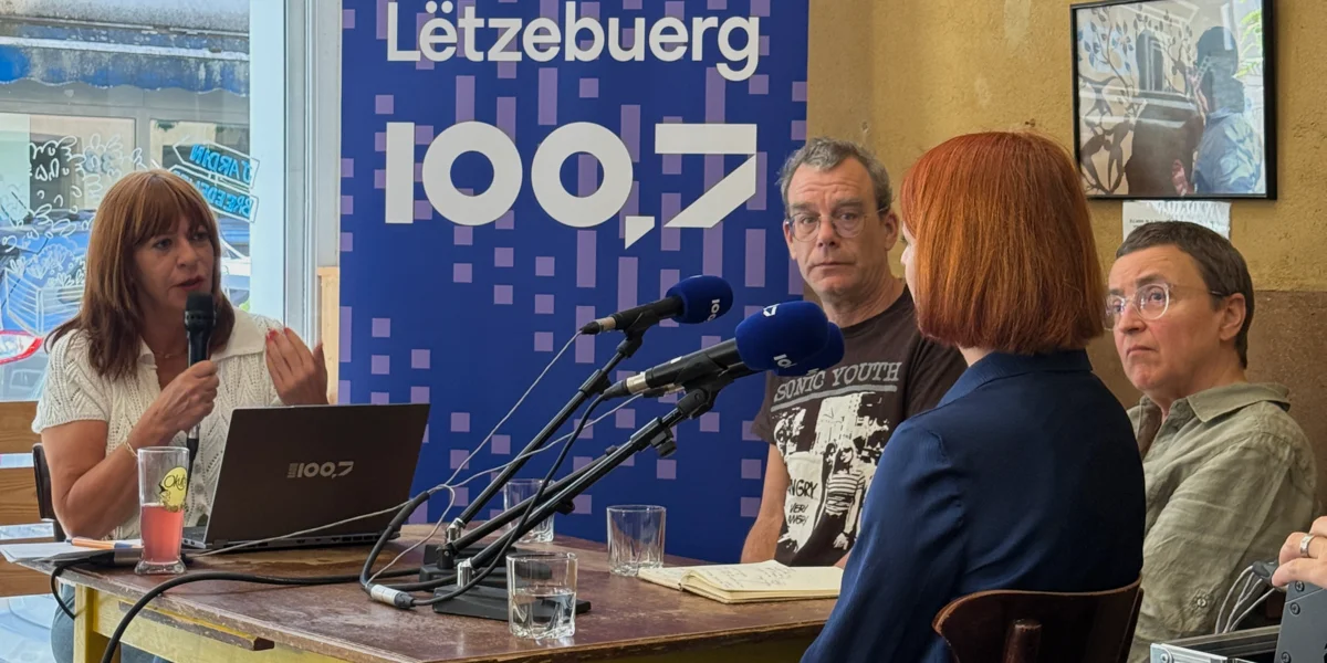 D'Gedicht a méi Dimensiounen