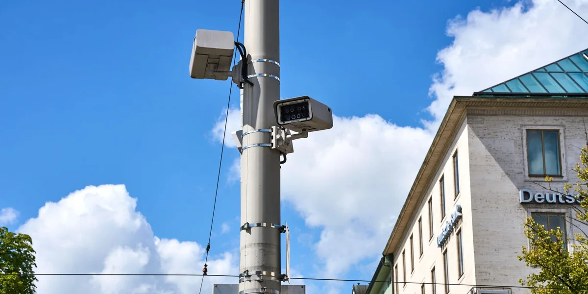 Mënscherechtskommissioun hält Ausweidung vu Videoiwwerwaachung zu Esch fir onnéideg | © Michael Bihlmayer