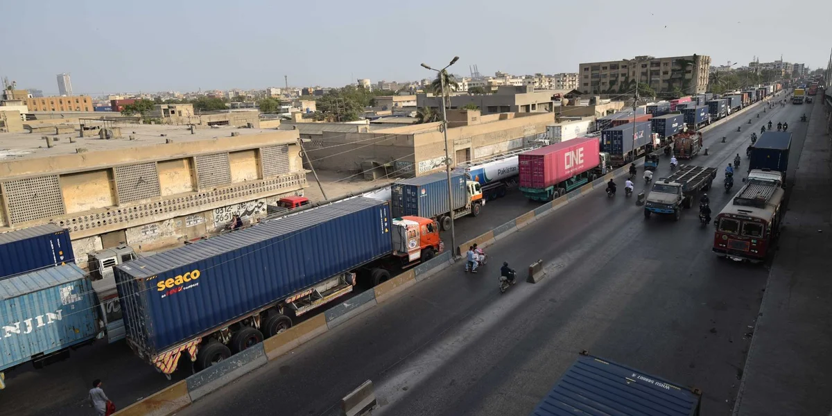 Wéint Geschäfter mat Russland: US-Douanestaxe géint Indie a Kraaft getrueden | © EPA/SHAHZAIB AKBER