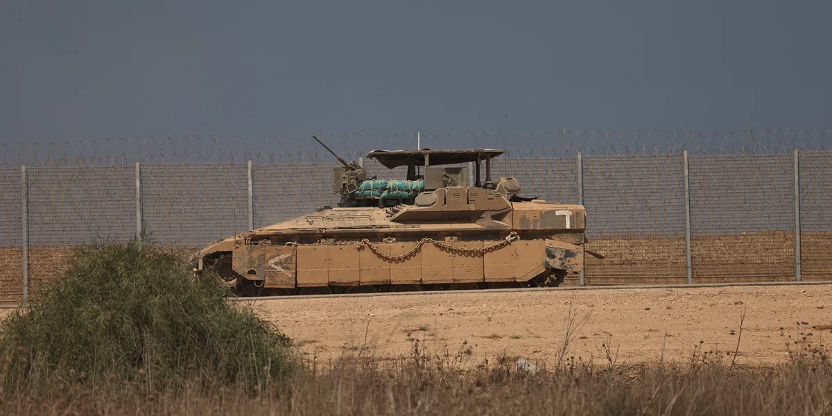 Gréng Luucht fir Gesetzestext, deen Doudesstrof fir Terroriste virgesäit  | © EPA/ATEF SAFADI