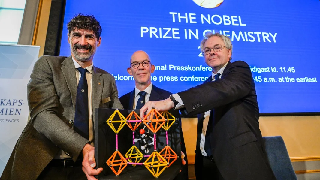Chemie-Nobelpräis geet un een Trio  | © EPA/FREDRIK SANDBERG/TT SWEDEN OUT