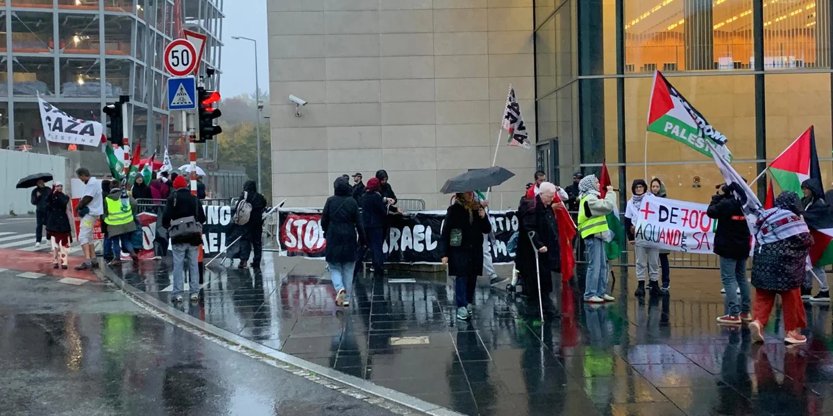 Protest virum Finanzministère géint Autoriséiere vun israeelesche Staatsobligatiounen