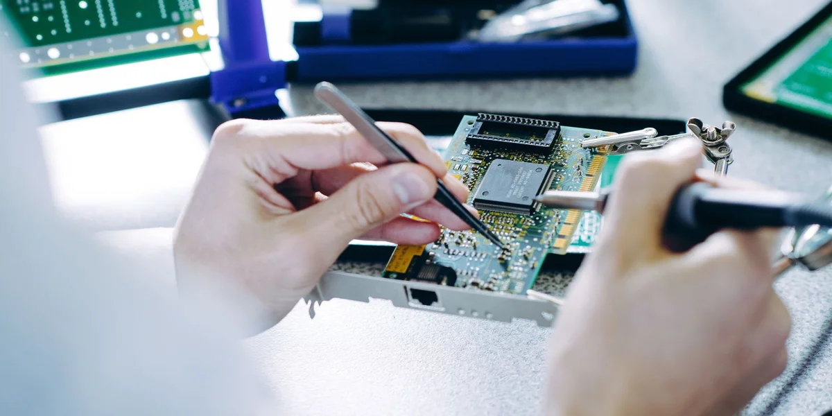 Chipkris an der Autosindustrie: Gëtt et en Auswee?