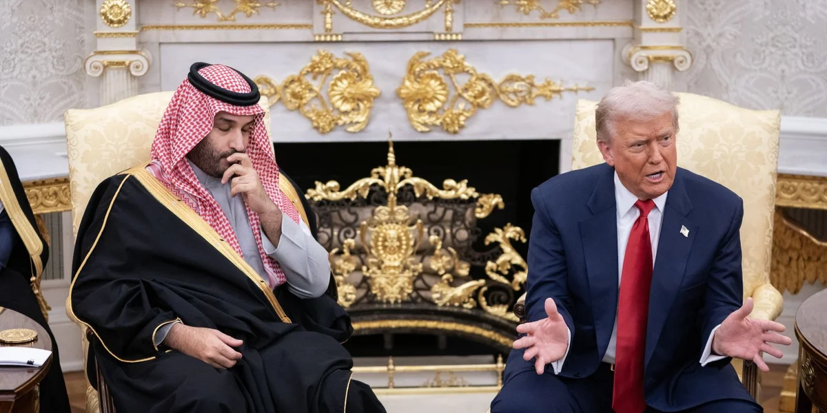 Trump rullt rouden Teppech fir Krounprënz Salman aus  | © EPA/NATHAN HOWARD / POOL