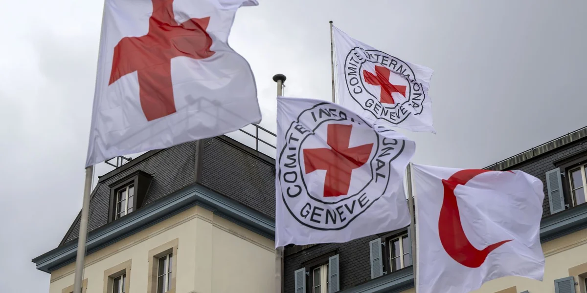 Internationaalt Rout Kräiz: manner Budget 2026 | © EPA / MARTIAL TREZZINI