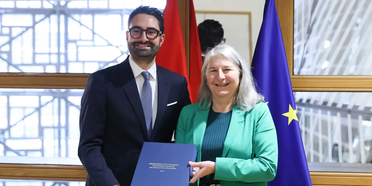 4 EU-Traitéen op Lëtzebuergesch iwwersat - Offiziell EU-Sprooch gëtt et awer net | © Union européenne