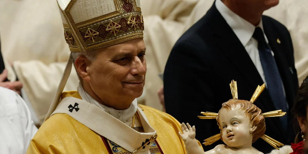 De Poopst Leo XIV am Péitersdoum op Hellegowend  | ©  EPA/GIUSEPPE LAMI