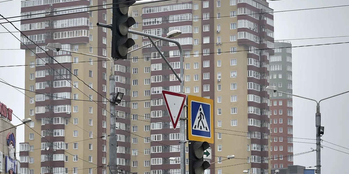 E Wunngebai zu Charkiw (Symbolfoto) | © EPA/SERGEY KOZLOV