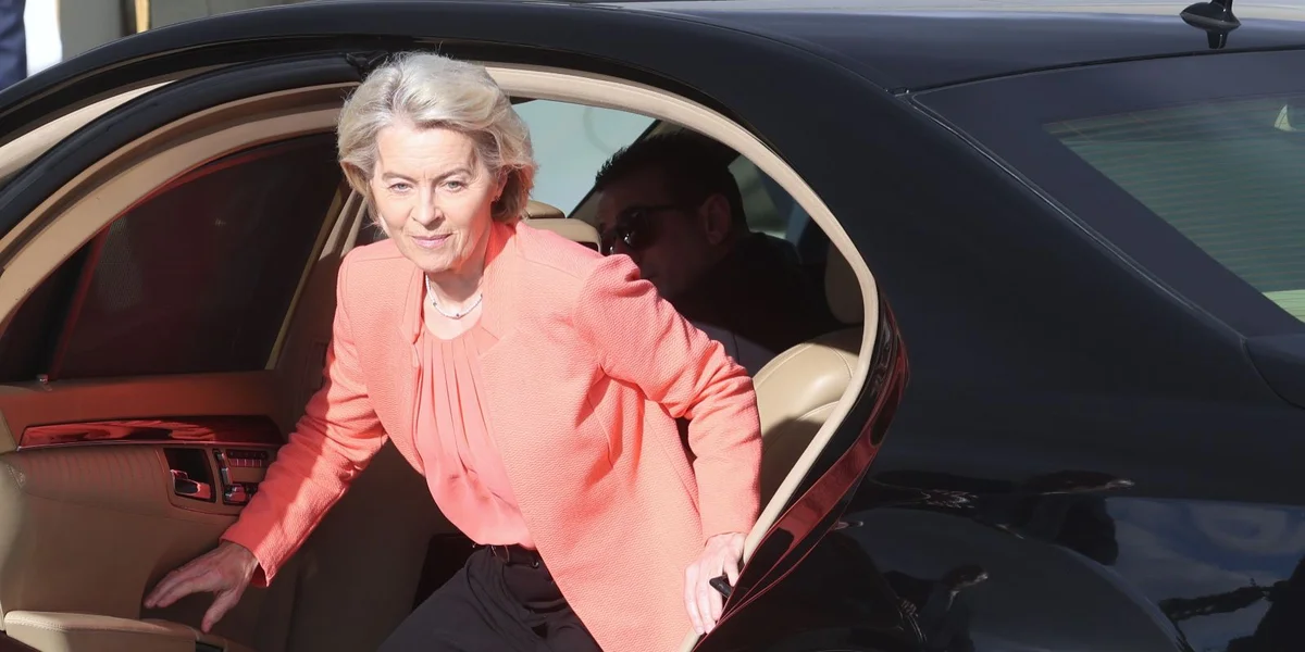 D'Ursula von der Leyen op Zypern | © EPA/GEORGE CHRISTOPHOROU