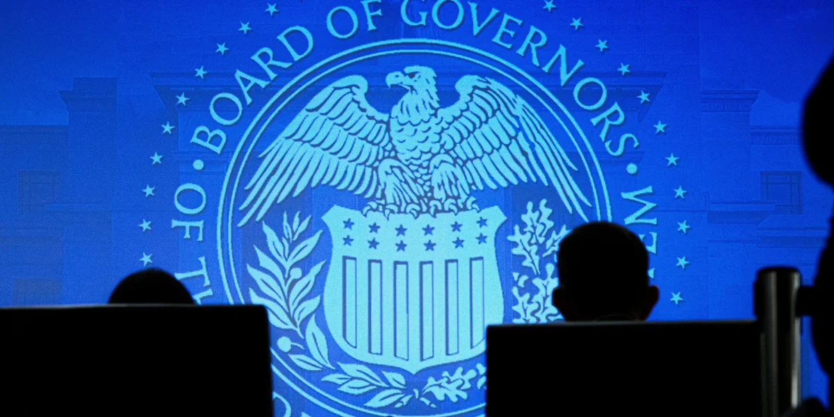 Donald Trump proposéiert de Kevin Warsh als President vun der US-Zentralbank  | © EPA/AARON SCHWARTZ