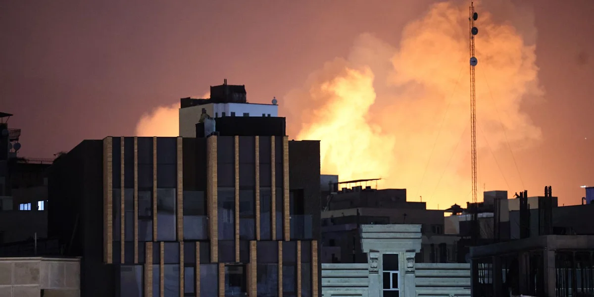 Israel elo och am Krich mam Libanon; Trump wëllt nei Spëtzt vum Iran decidéieren