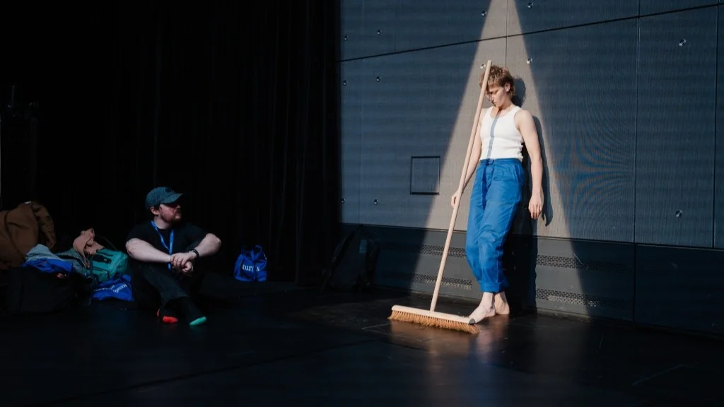 An der Escher Squatfabrik stinn de Biesemen d’Hoer zu Bierg