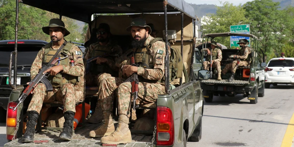 Zaldote goufe fir d'Verhandlungsronn tëschent den USA an dem Iran zu Islamabad stationéiert  | © EPA/SOHAIL SHAHZAD