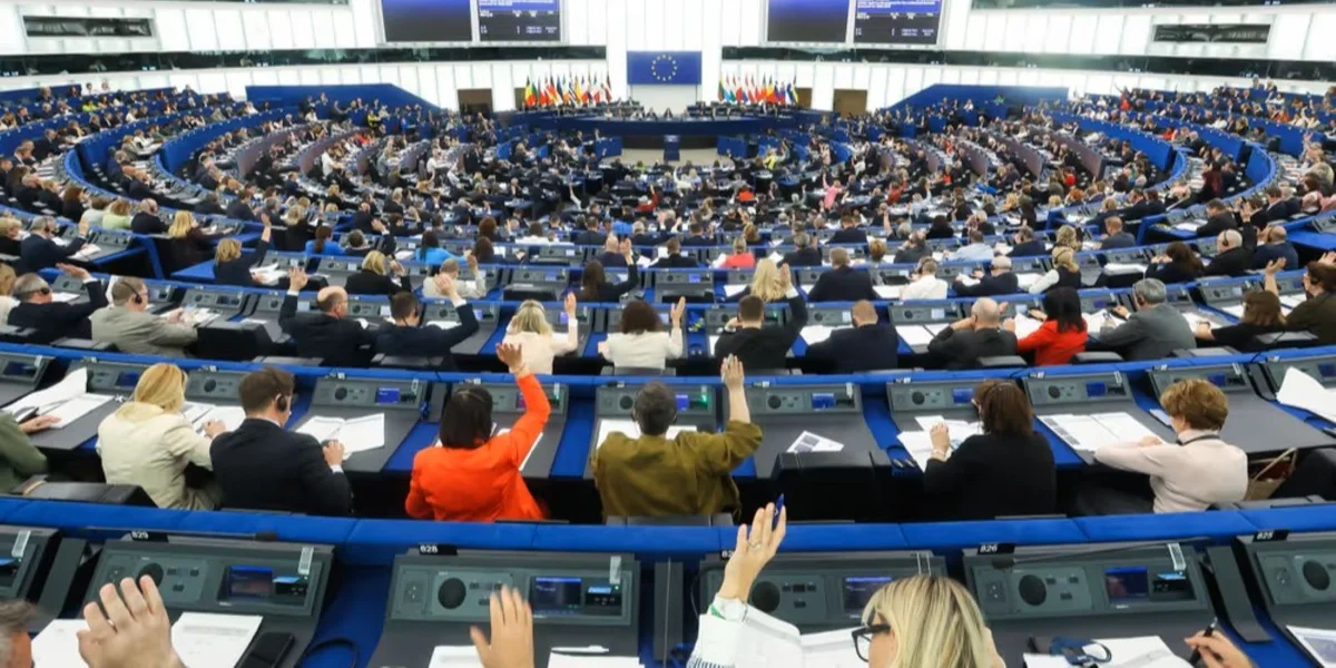 Retour-Campe baussent der EU - Vu Bréissel finanzéiert? | © European Union 2026 - Source : EP