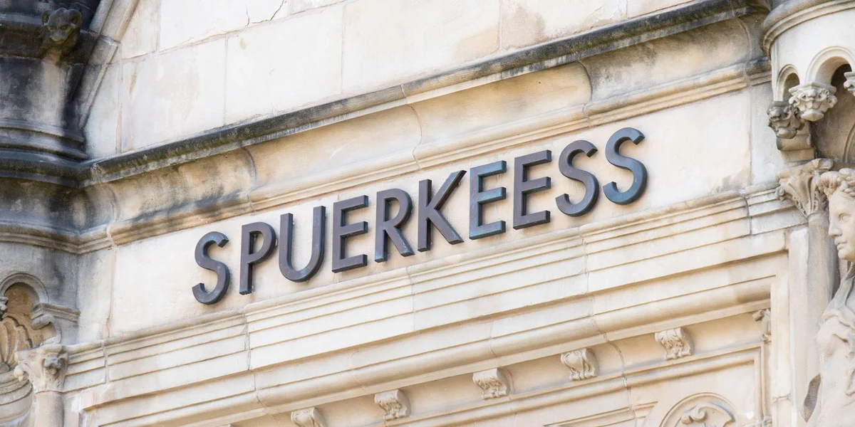 Fermeture vun der Spuerkeess vun ISGH-Konten: Staark Kritik un der CSV-DP-Regierung | © picture alliance / CHROMORANGE | Berit Kessler