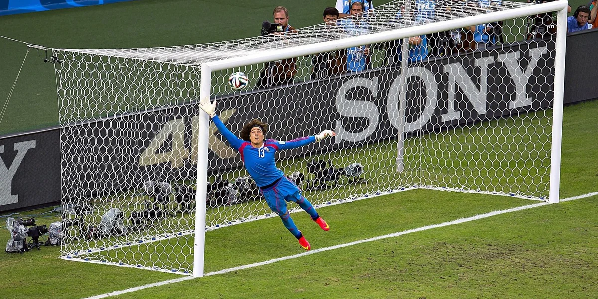 De mexikanesche Golkipp Guillermo Ochoa bei der WM 2014 | © picture alliance / augenklick/firo Sportphoto | firo Sportphoto/mexsport