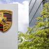 Porsche wëllt weider 5.000 Plazen ofbauen | © picture alliance / imageBROKER | Arnulf Hettrich